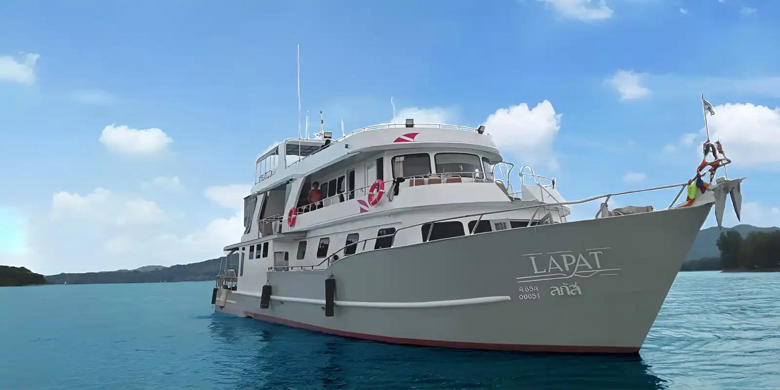 Liveaboard boat MV Lapat