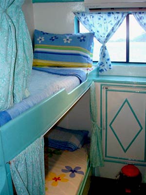 Twin bed cabin